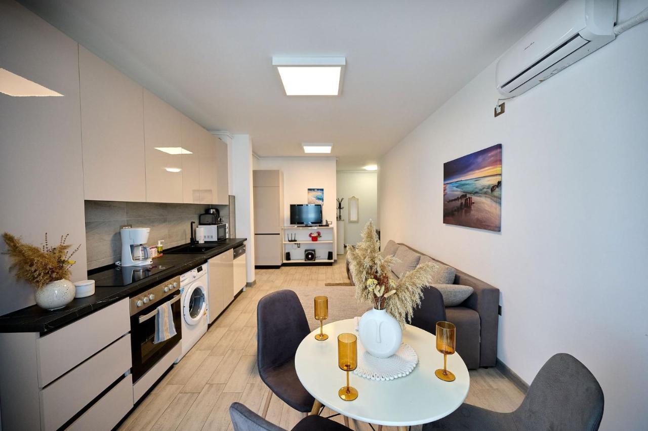 Paradise Sea View 2Bd Apt Spa N Pools Beach Resort ナボダリ エクステリア 写真